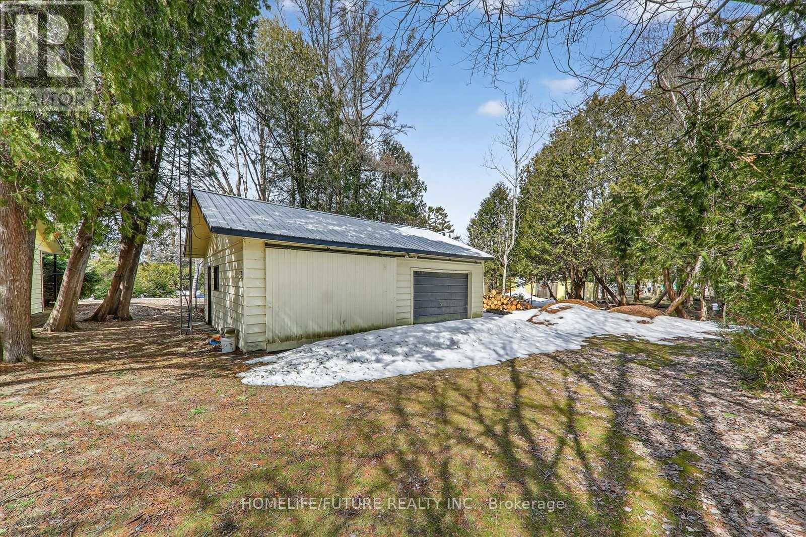 603 Third Avenue N, South Bruce Peninsula, Ontario  N0H 2G0 - Photo 35 - X12941172