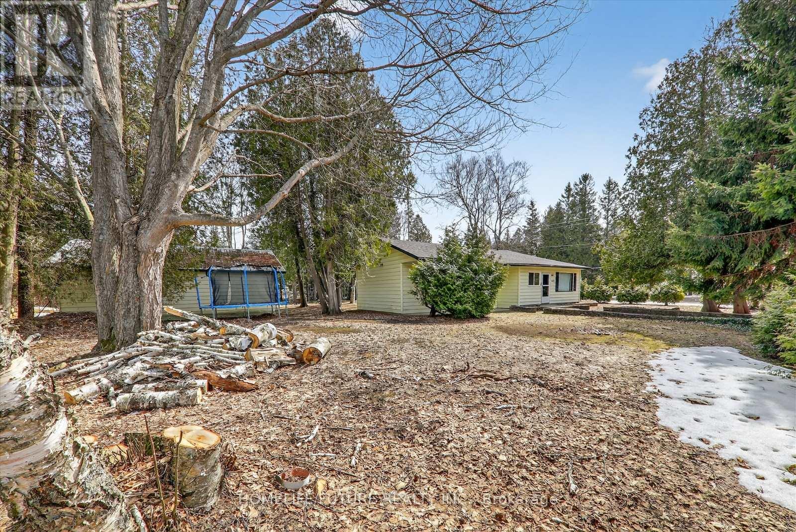 603 Third Avenue N, South Bruce Peninsula, Ontario  N0H 2G0 - Photo 4 - X12941172