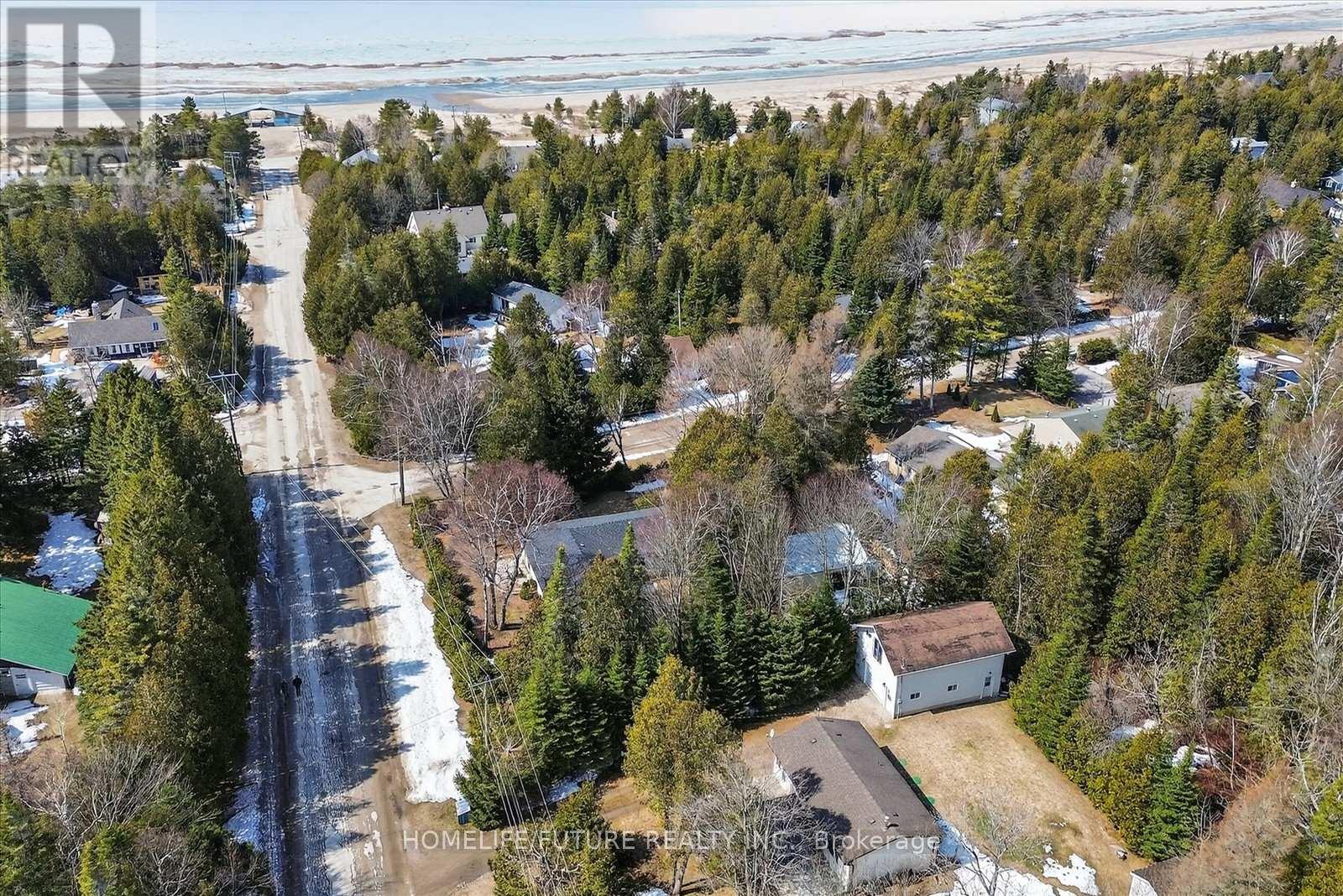 603 Third Avenue N, South Bruce Peninsula, Ontario  N0H 2G0 - Photo 40 - X12941172