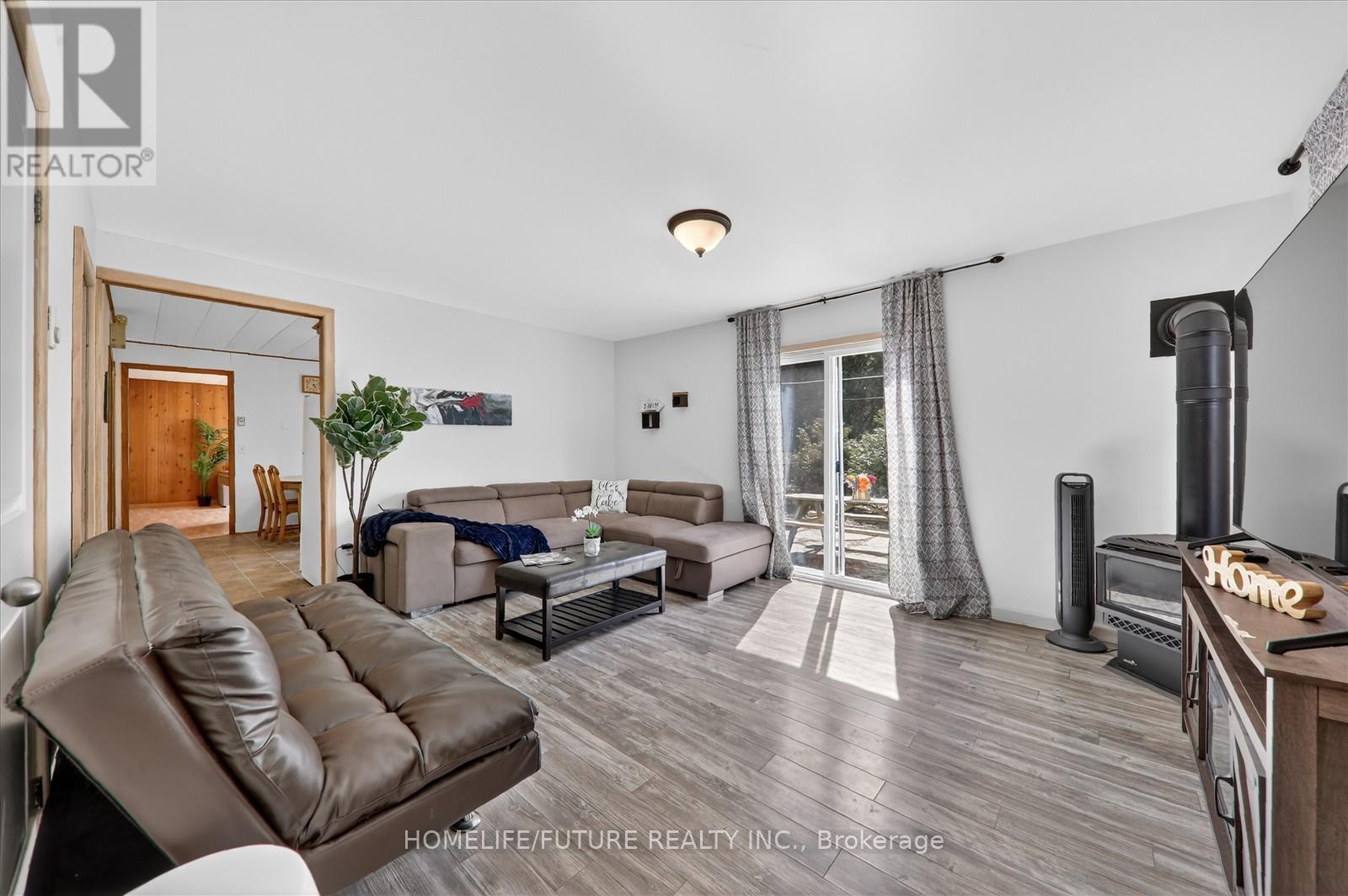 603 Third Avenue N, South Bruce Peninsula, Ontario  N0H 2G0 - Photo 9 - X12941172