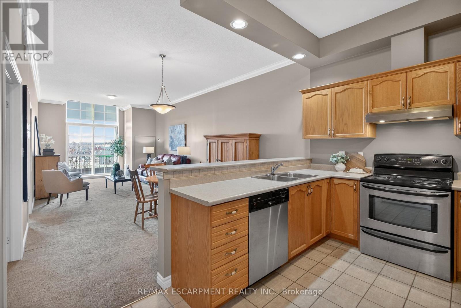 320 - 262 Dundas Street E, Hamilton, Ontario  L8B 1A9 - Photo 10 - X12941202