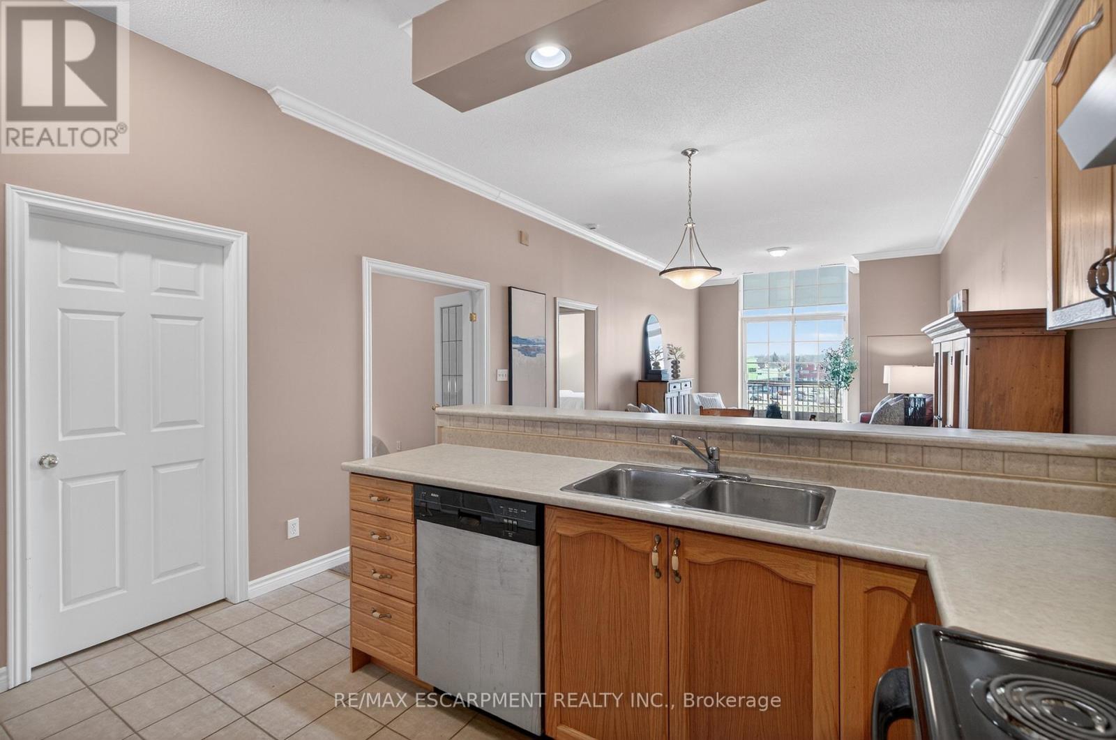 320 - 262 Dundas Street E, Hamilton, Ontario  L8B 1A9 - Photo 12 - X12941202