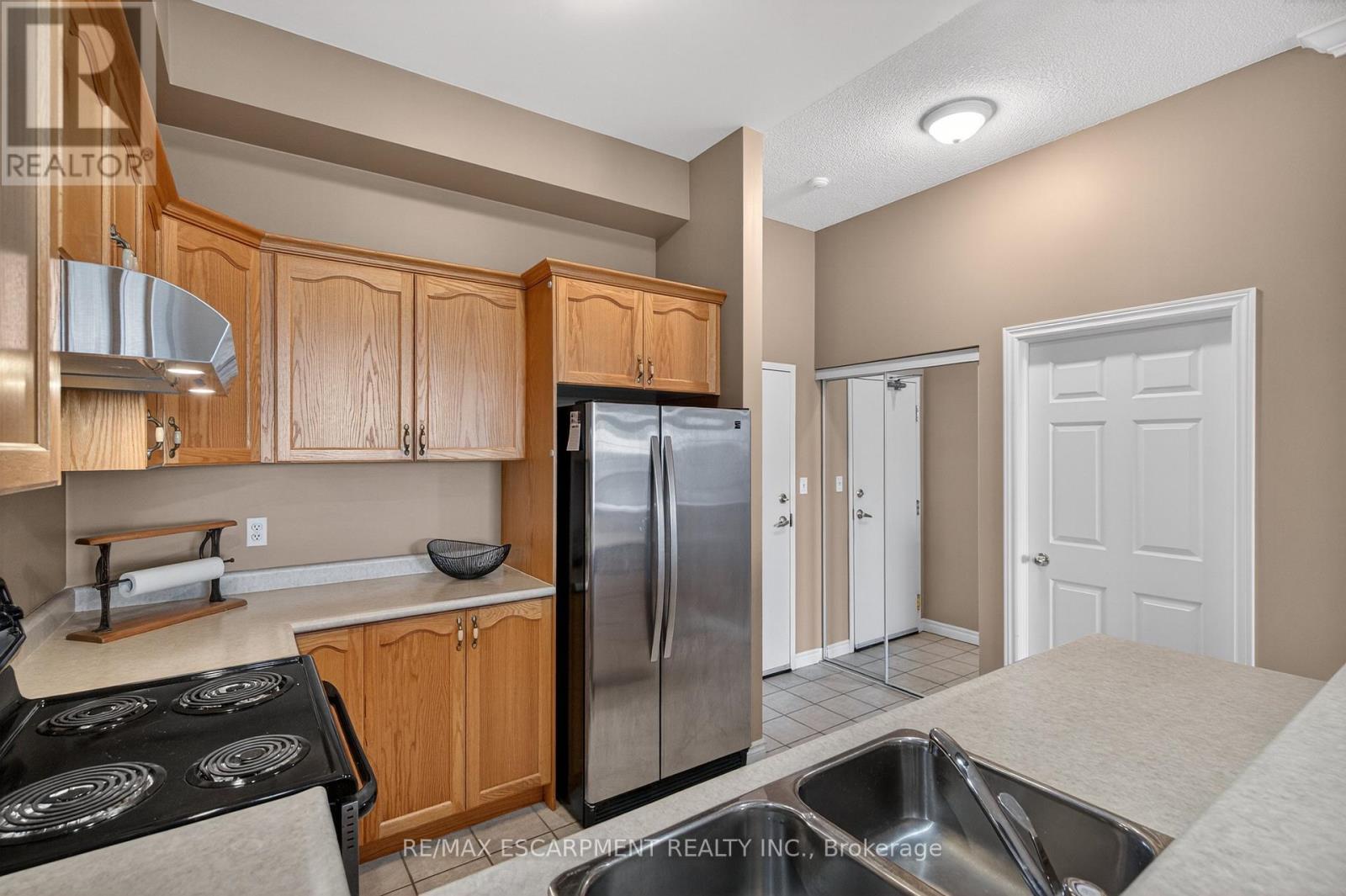 320 - 262 Dundas Street E, Hamilton, Ontario  L8B 1A9 - Photo 14 - X12941202