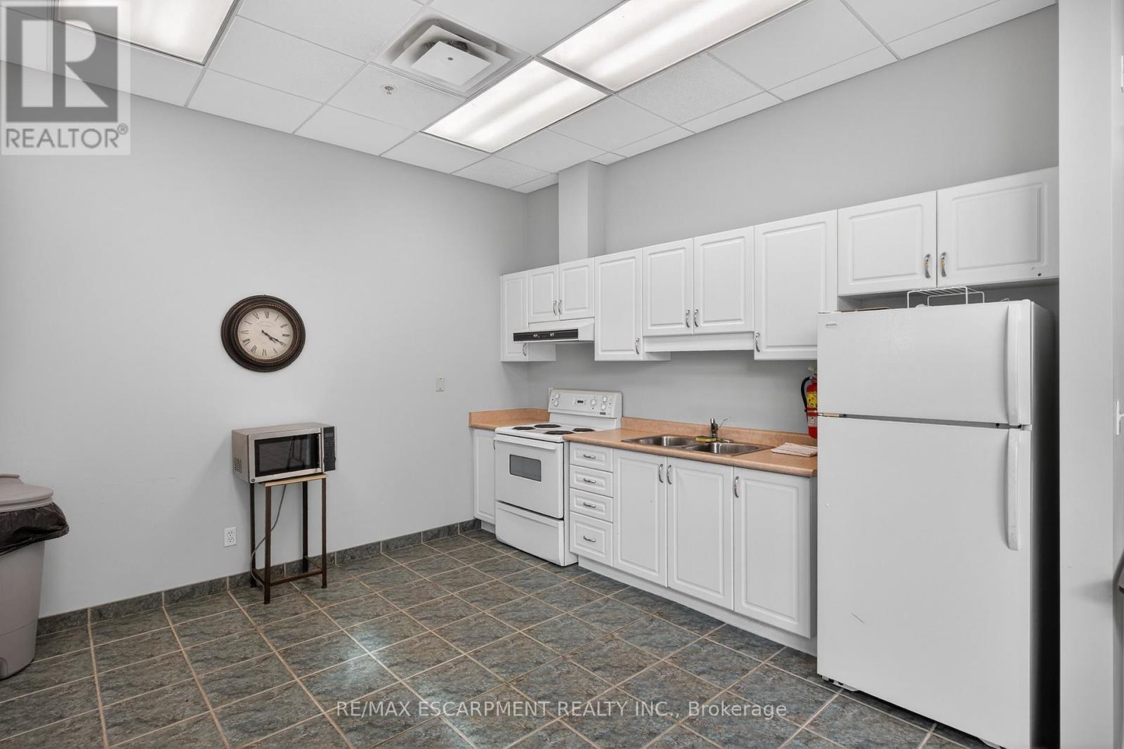 320 - 262 Dundas Street E, Hamilton, Ontario  L8B 1A9 - Photo 37 - X12941202