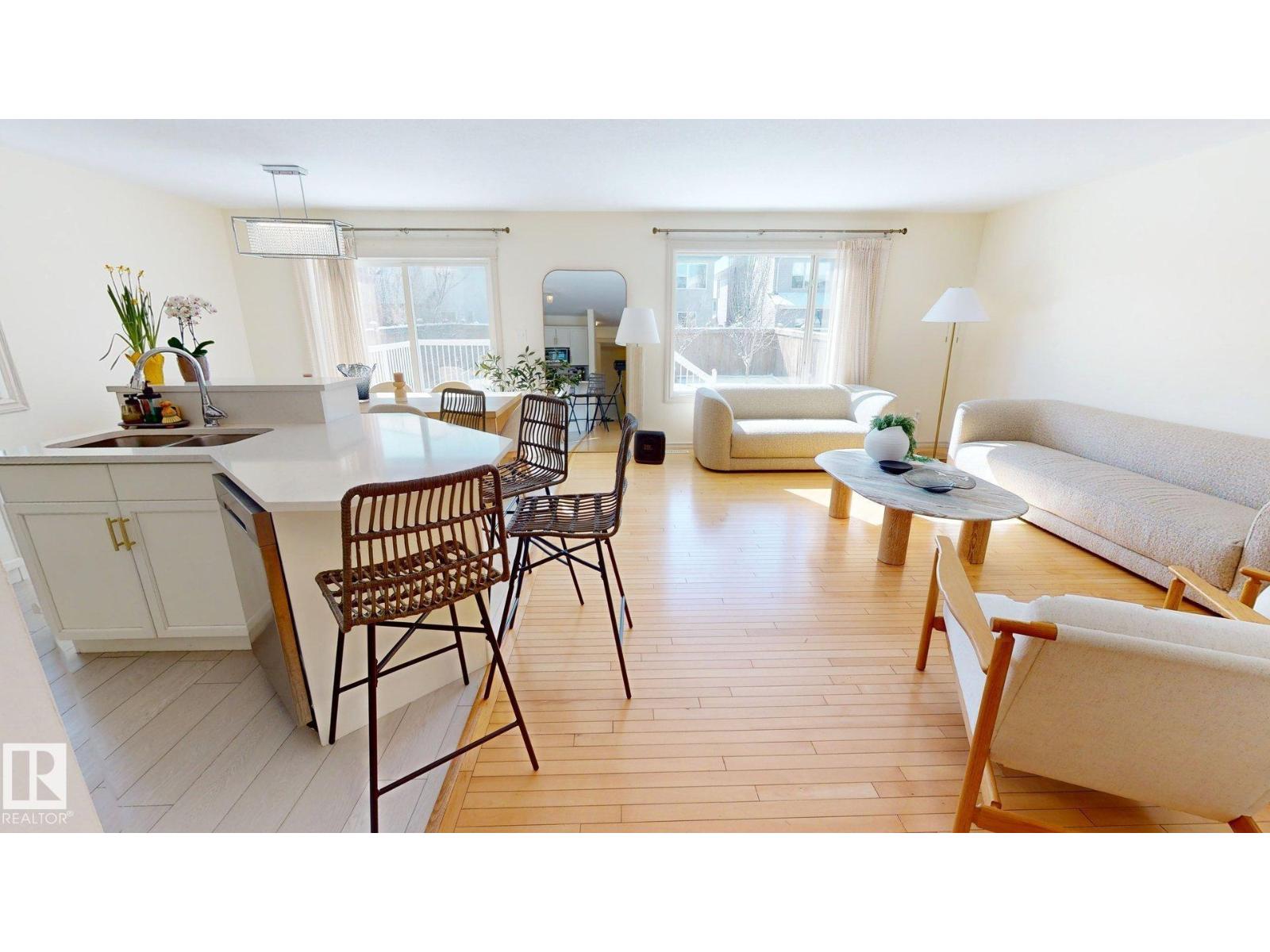 1609 Hodgson Ct Nw, Edmonton, Alberta  T6R 3R5 - Photo 3 - E4479404