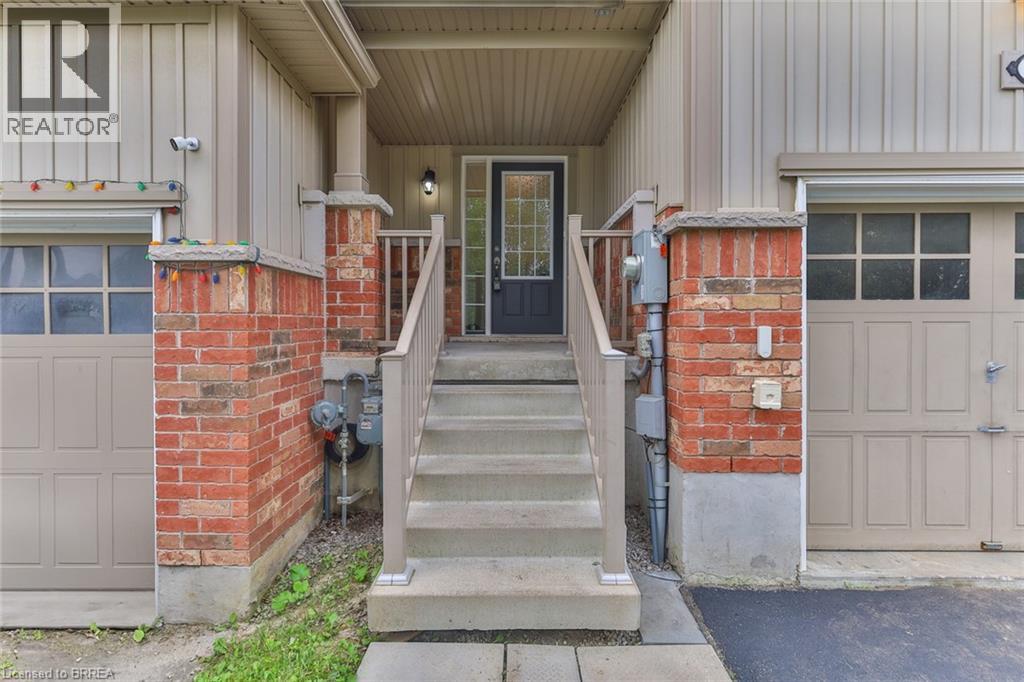 3 Dwyer Court, Brantford, Ontario  N3T 0G8 - Photo 2 - 40816475