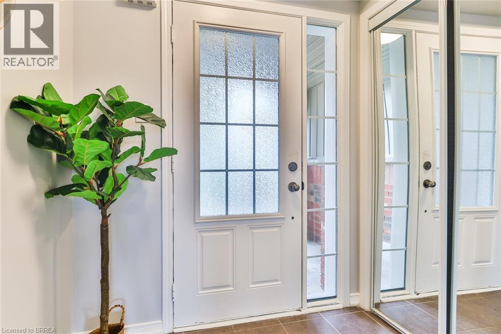 3 Dwyer Court, Brantford, Ontario  N3T 0G8 - Photo 3 - 40816475