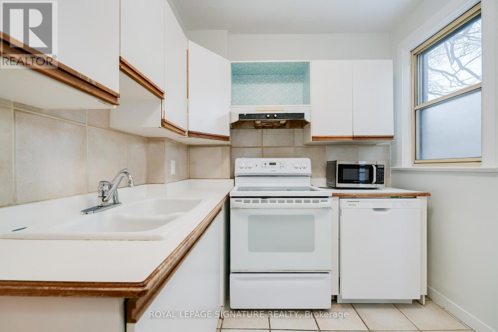 Unit 3 - 27 Hillsboro Avenue, Toronto, Ontario  M5R 1S6 - Photo 11 - C12940418
