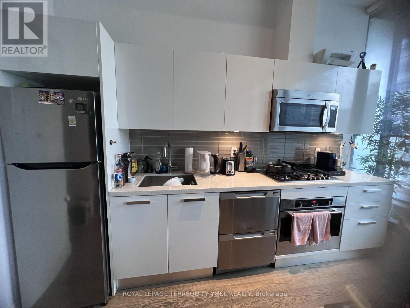 602 - 224 King Street W, Toronto, Ontario  M5H 0A6 - Photo 9 - C12917306