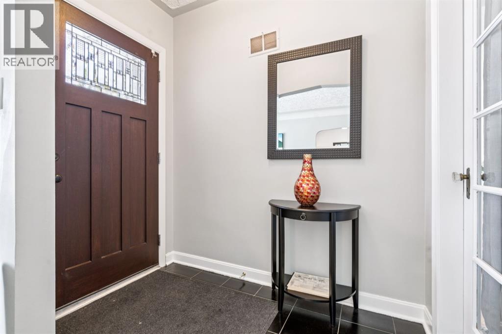 1628 9 Street Nw, Calgary, Alberta  T2M 3L4 - Photo 2 - A2288772