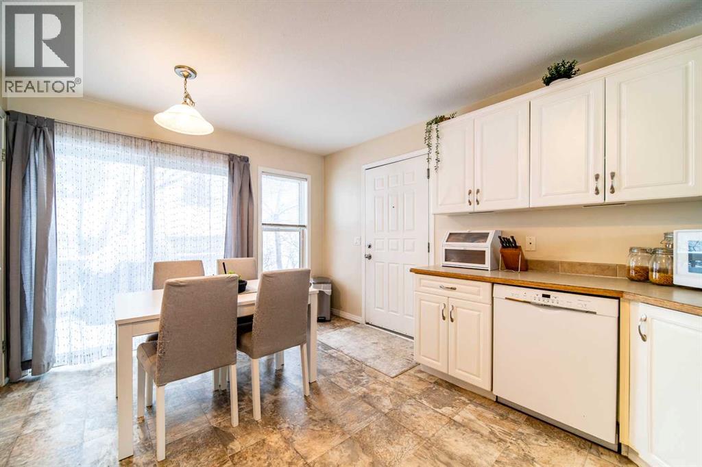 422 9th Street, Wainwright, Alberta  T9W 1C7 - Photo 5 - A2286857