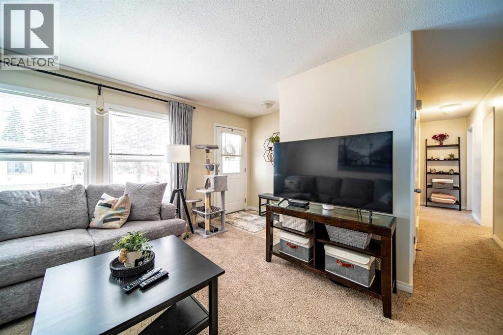 422 9th Street, Wainwright, Alberta  T9W 1C7 - Photo 3 - A2286857