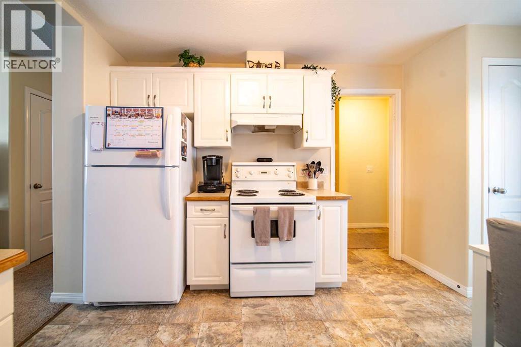 422 9th Street, Wainwright, Alberta  T9W 1C7 - Photo 9 - A2286857