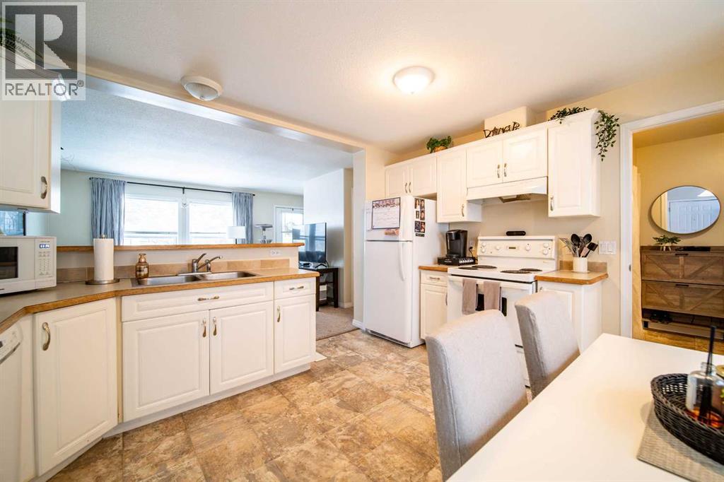 422 9th Street, Wainwright, Alberta  T9W 1C7 - Photo 7 - A2286857