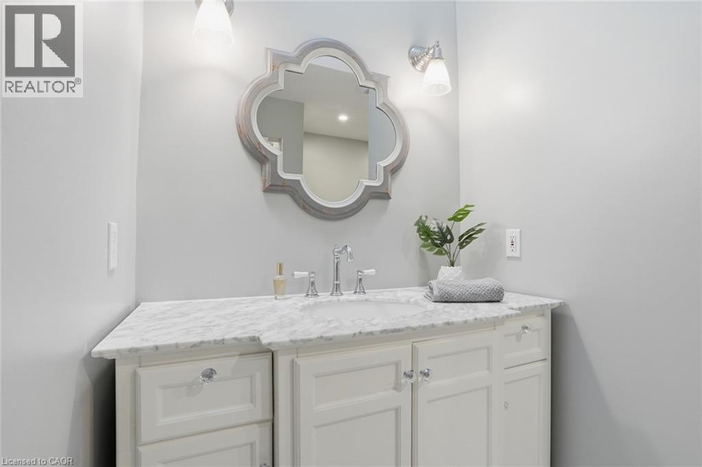 1987 Snake Road, Burlington, Ontario  L7P 4Y1 - Photo 30 - 40815713