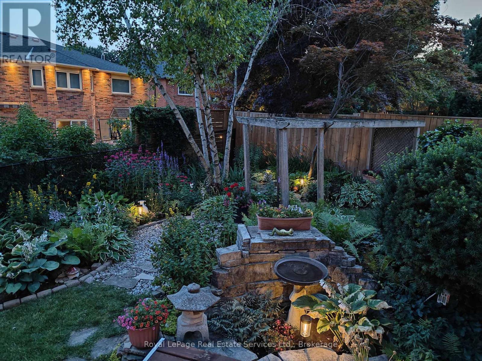 1274 Hilton Lane, Oakville, Ontario  L6M 2V2 - Photo 49 - W12941292