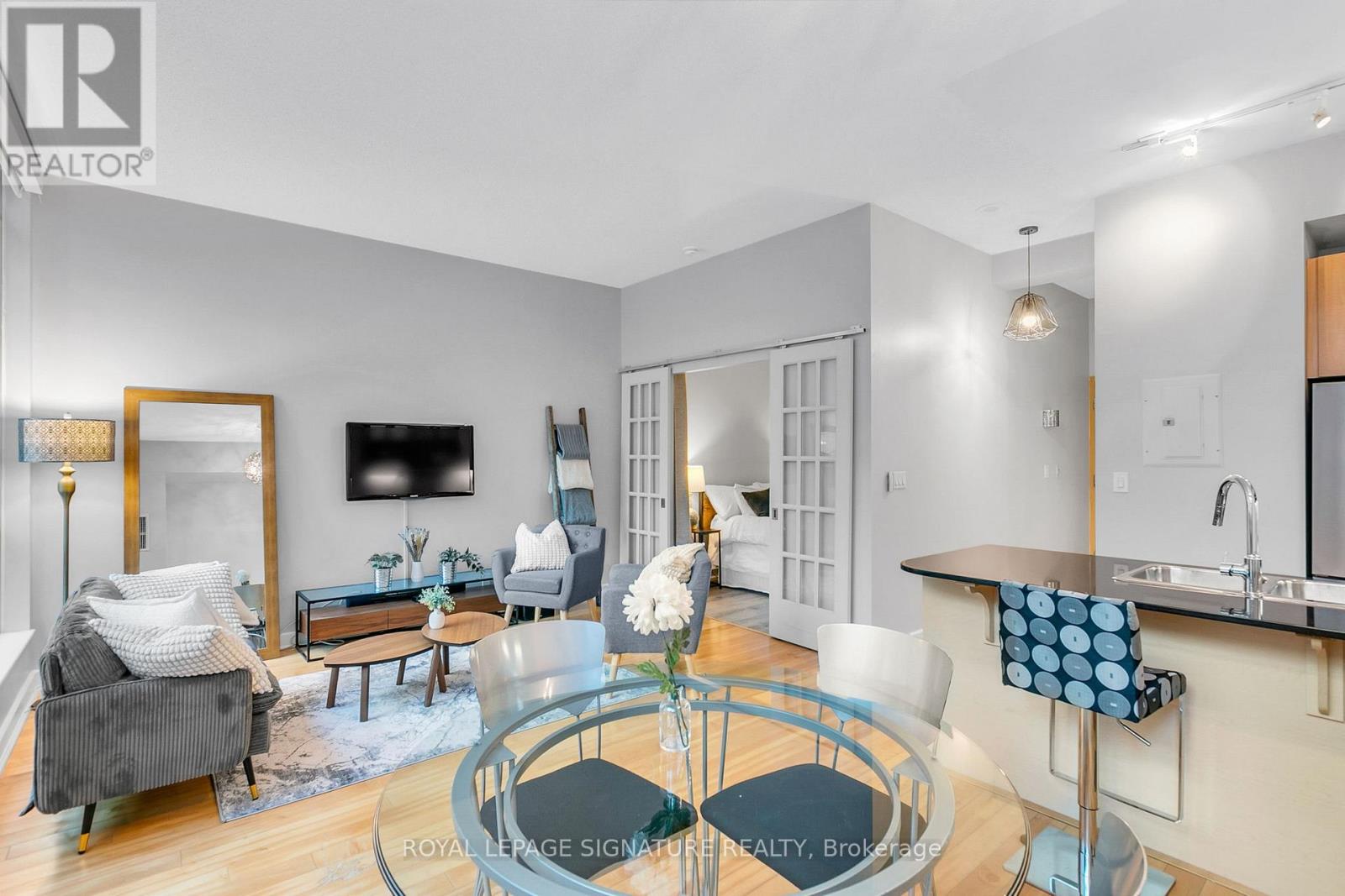 G25 - 350 Wellington Street W, Toronto, Ontario  M5V 3W9 - Photo 10 - C12850414