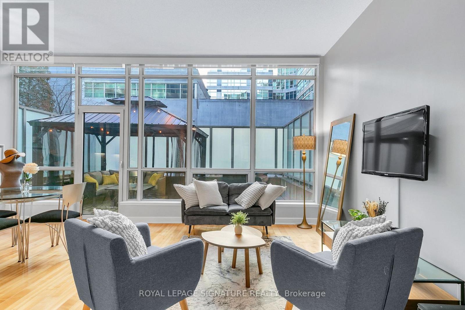 G25 - 350 Wellington Street W, Toronto, Ontario  M5V 3W9 - Photo 2 - C12850414