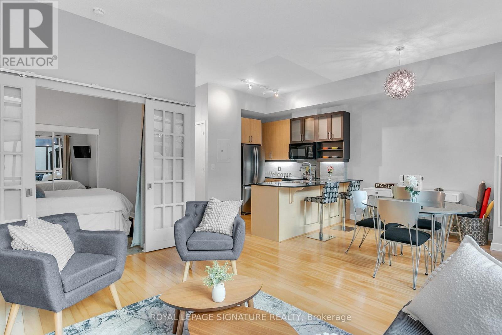 G25 - 350 Wellington Street W, Toronto, Ontario  M5V 3W9 - Photo 9 - C12850414