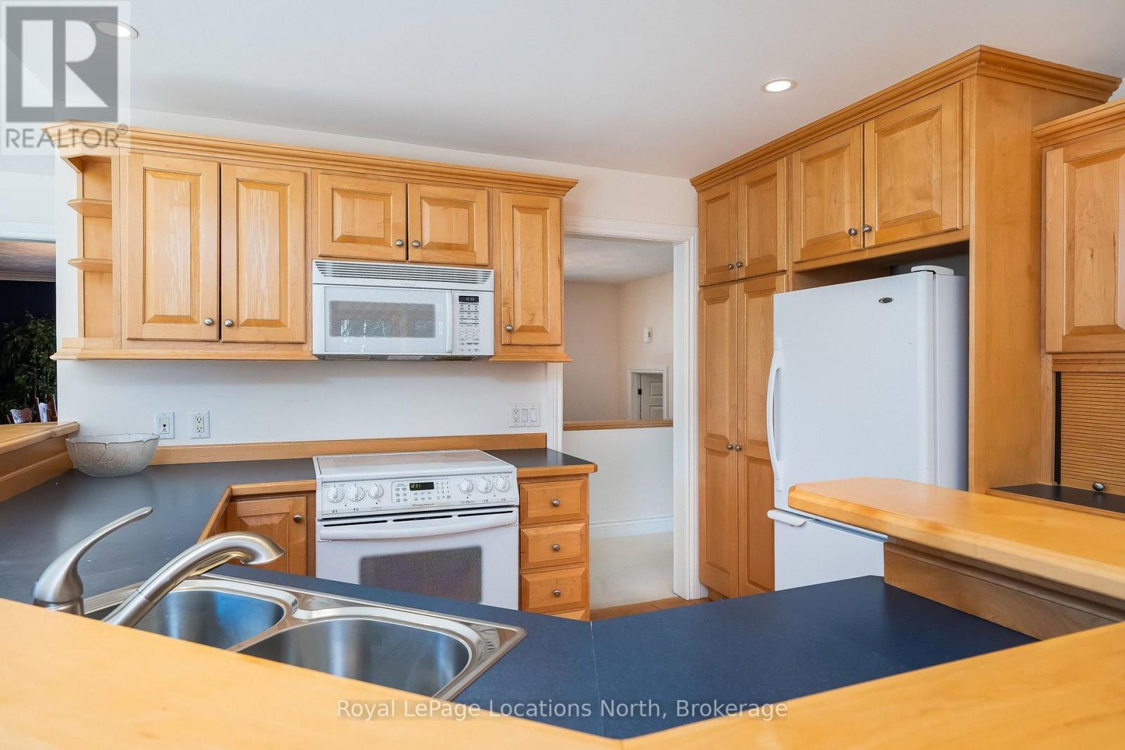 130 Cortina Crescent, Blue Mountains, Ontario L9Y 0S9 - Photo 19 - X12941290