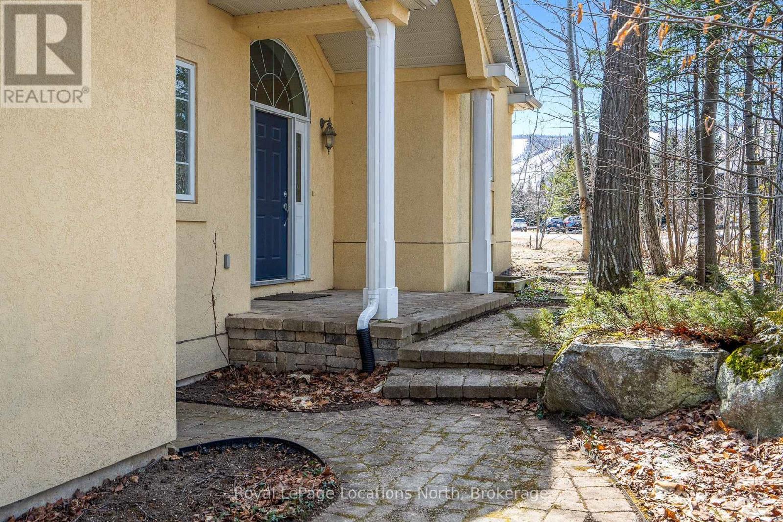 130 Cortina Crescent, Blue Mountains, Ontario L9Y 0S9 - Photo 3 - X12941290