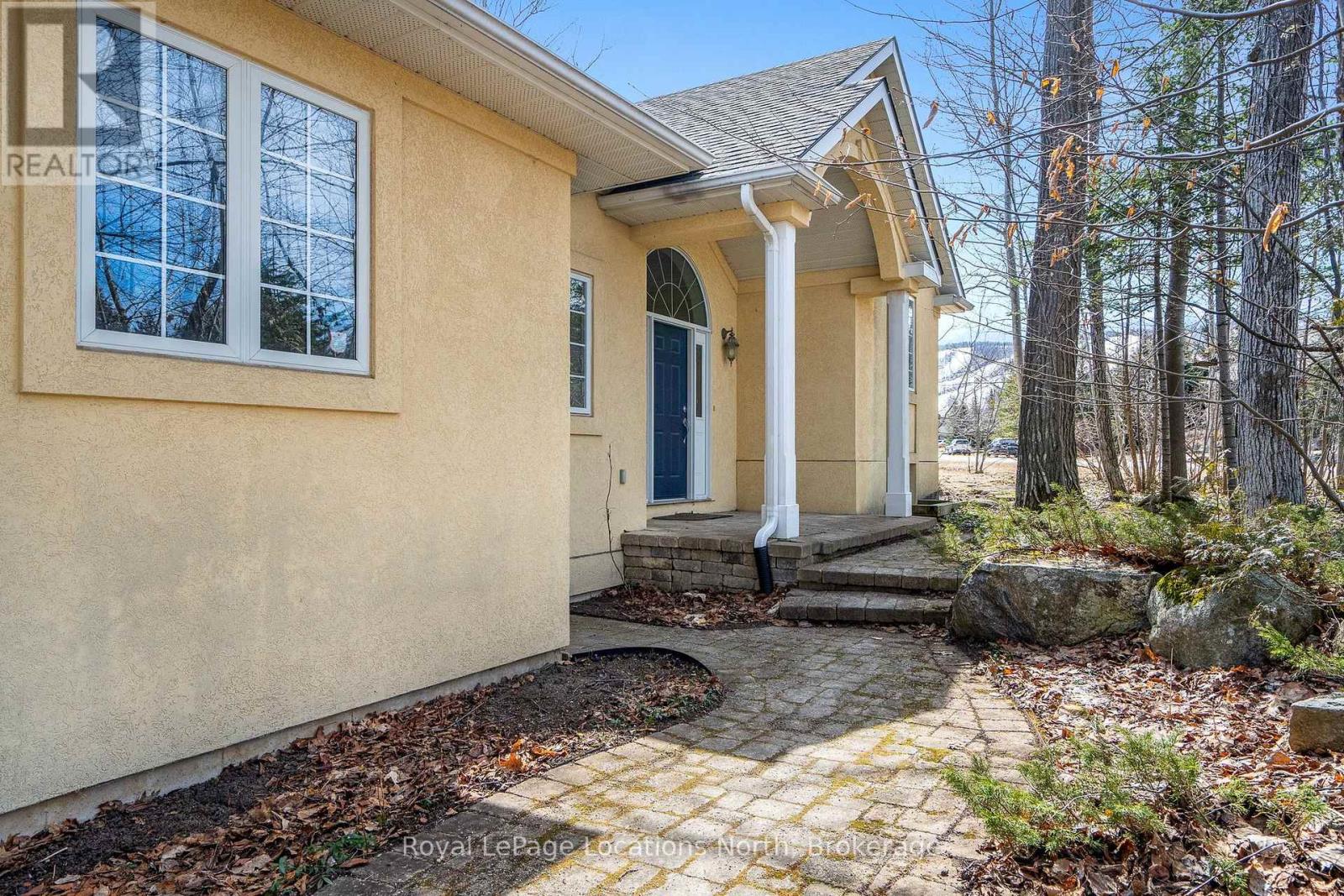 130 Cortina Crescent, Blue Mountains, Ontario L9Y 0S9 - Photo 4 - X12941290