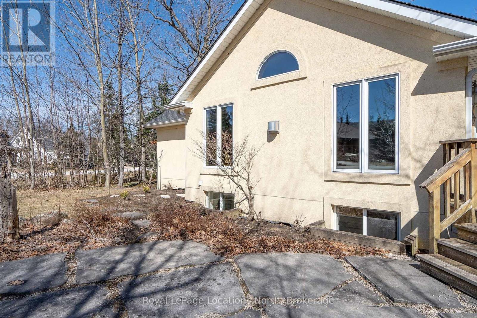 130 Cortina Crescent, Blue Mountains, Ontario L9Y 0S9 - Photo 48 - X12941290