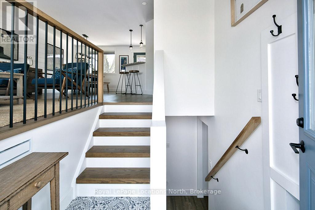 135 Orchard Drive, Blue Mountains, Ontario  N0H 2P0 - Photo 4 - X12941316