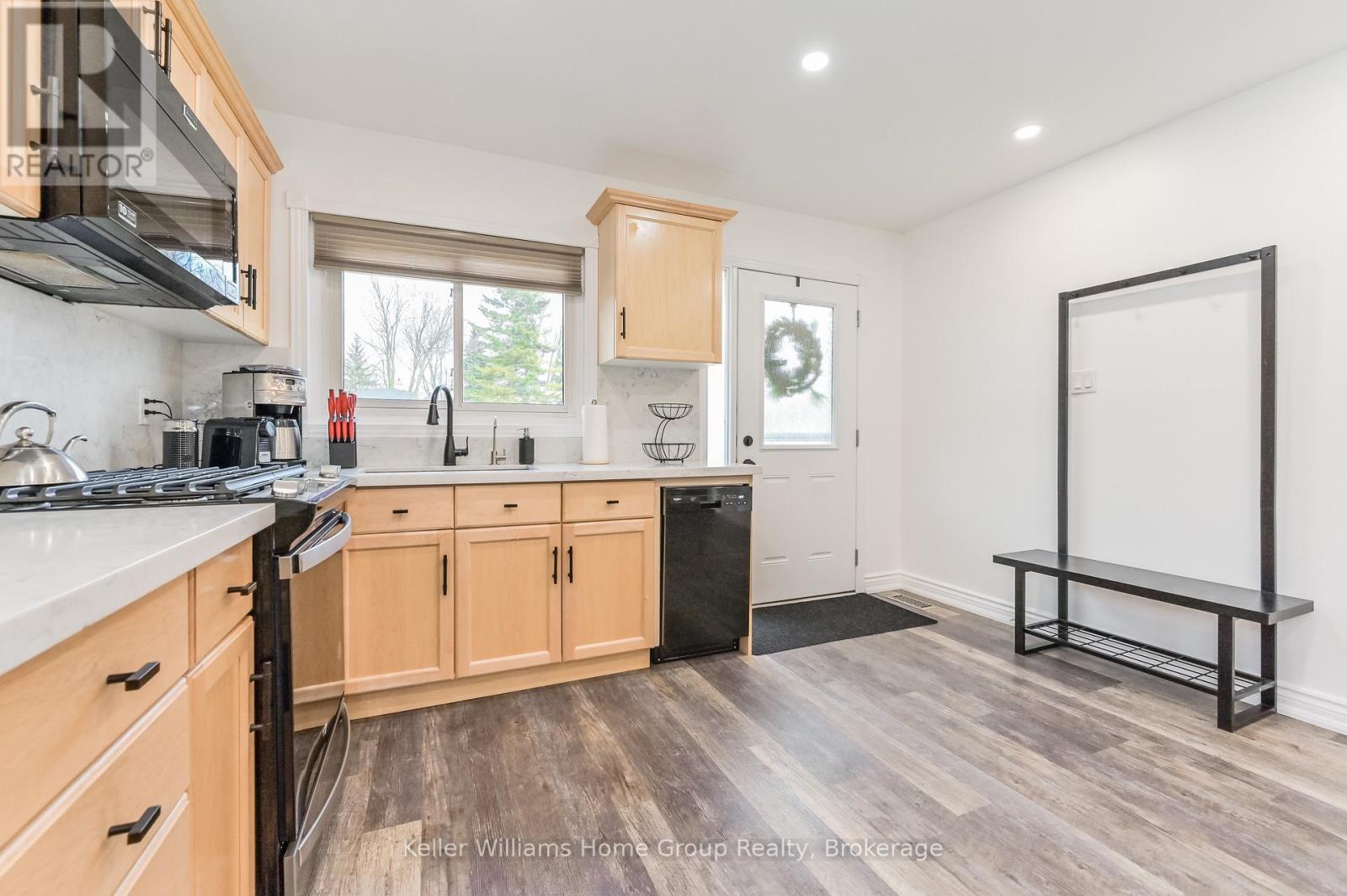 373 West Acres Drive, Guelph, Ontario N1H 7B3 - Photo 7 - X12941336