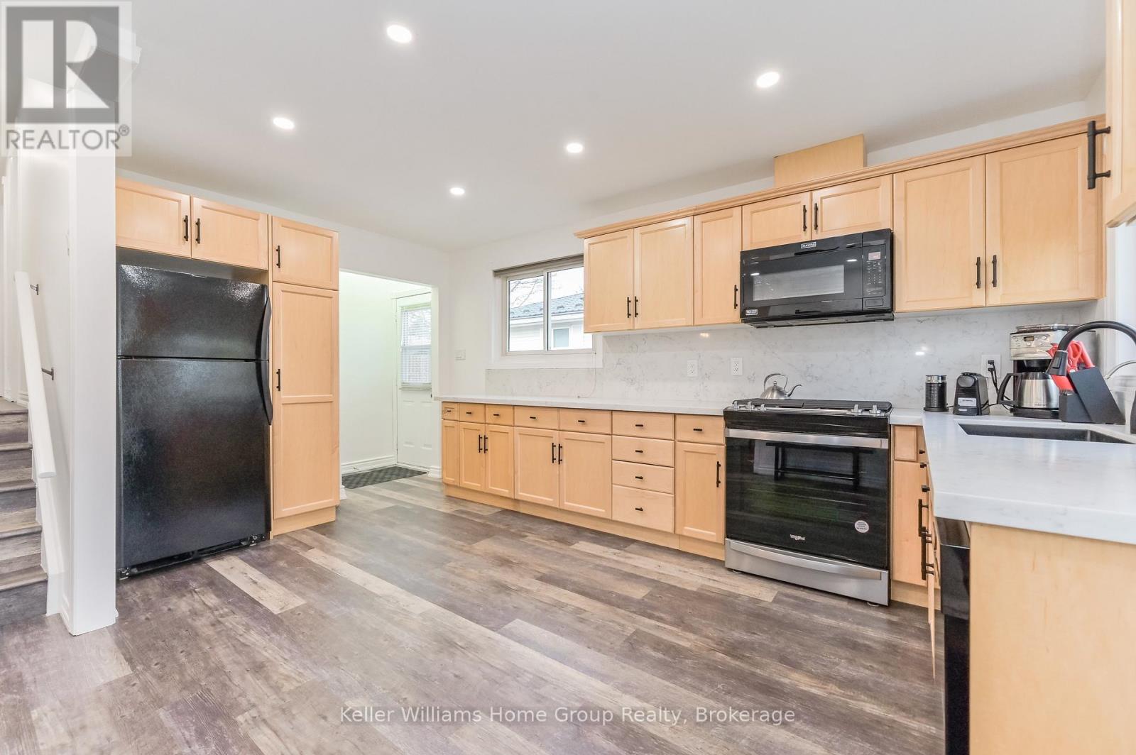 373 West Acres Drive, Guelph, Ontario N1H 7B3 - Photo 8 - X12941336