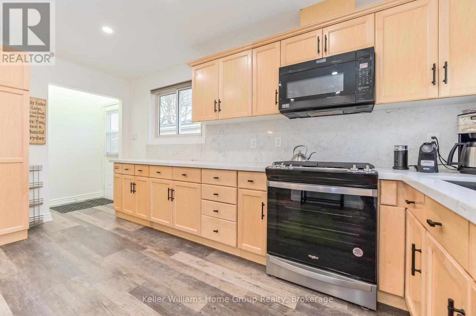 373 West Acres Drive, Guelph, Ontario N1H 7B3 - Photo 9 - X12941336