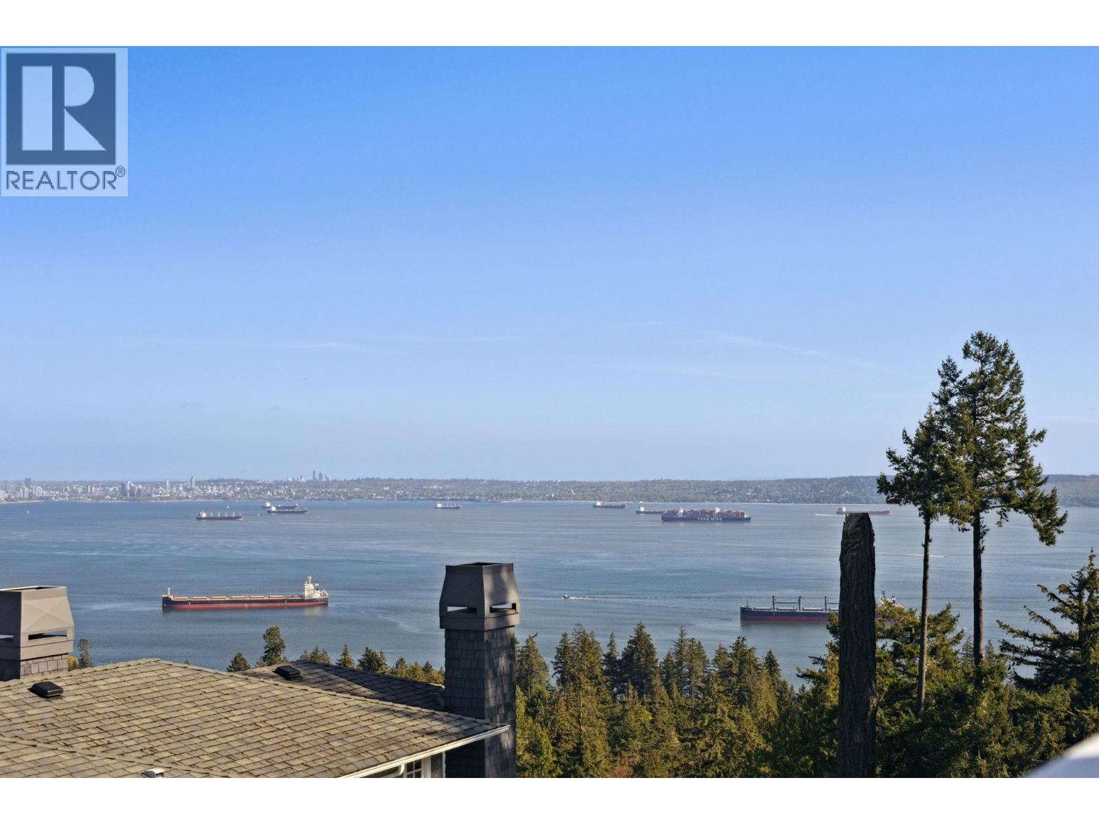 1 5110 Alderfeild Place, West Vancouver, British Columbia  V7W 2W7 - Photo 2 - R3105474