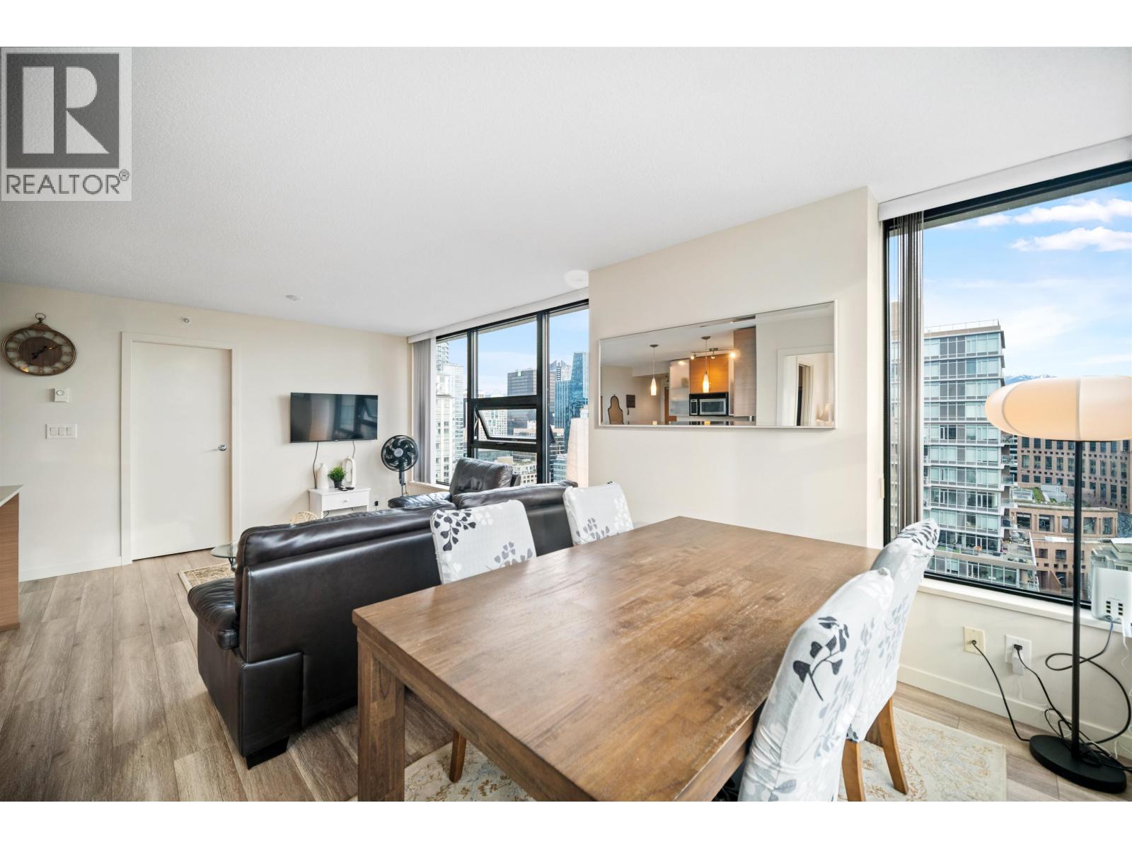 3104 928 Homer Street, Vancouver, British Columbia  V6B 1T7 - Photo 3 - R3105485