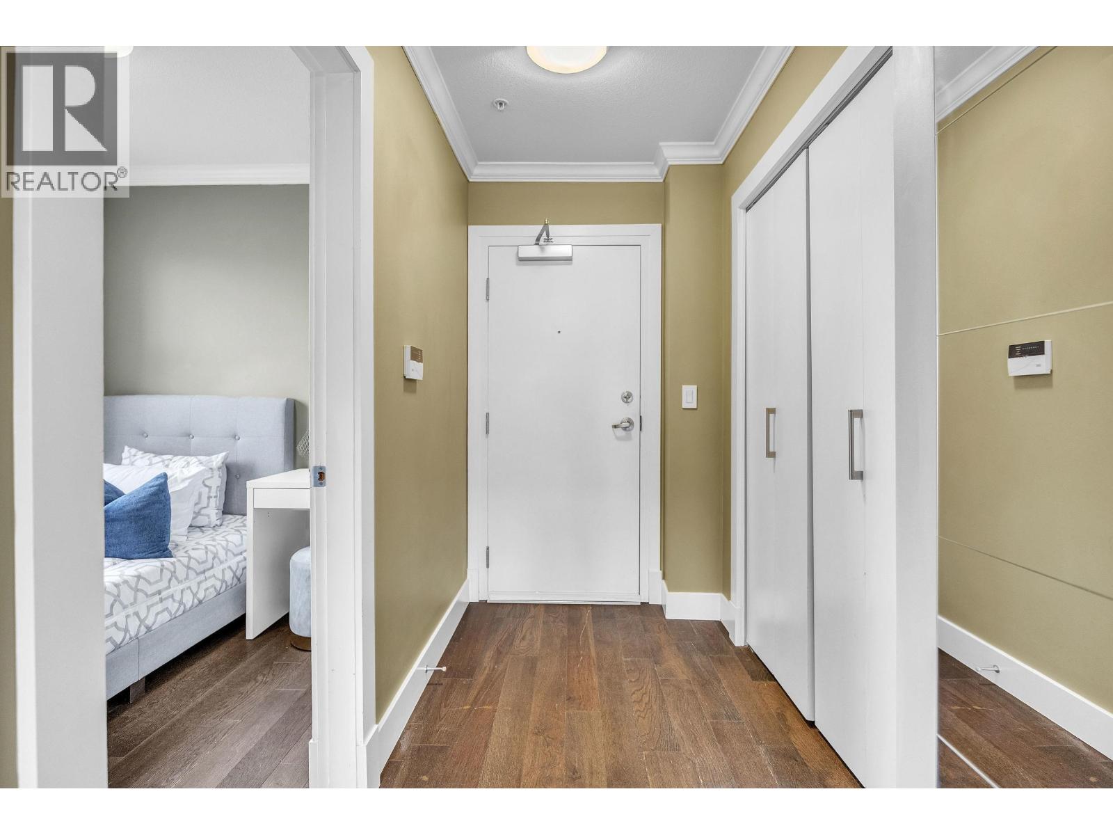 302 152 E 12th Street, North Vancouver, British Columbia  V7L 2J4 - Photo 4 - R3105507