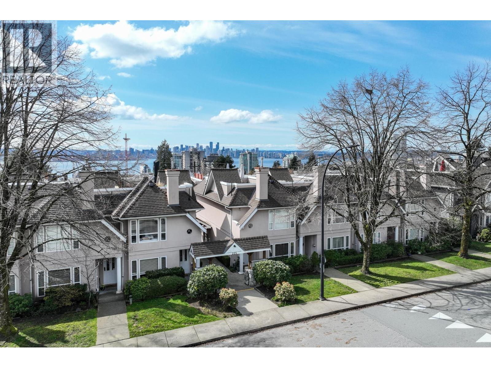 104 225 E 6th Street, North Vancouver, British Columbia  V7L 1P4 - Photo 1 - R3105523