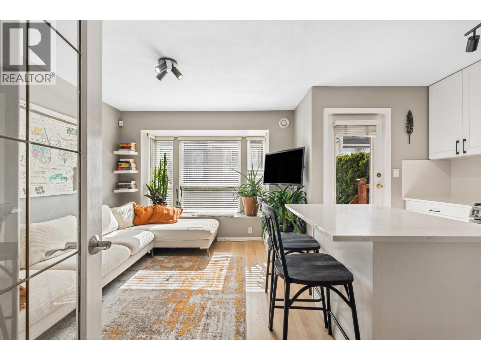 104 225 E 6th Street, North Vancouver, British Columbia  V7L 1P4 - Photo 12 - R3105523