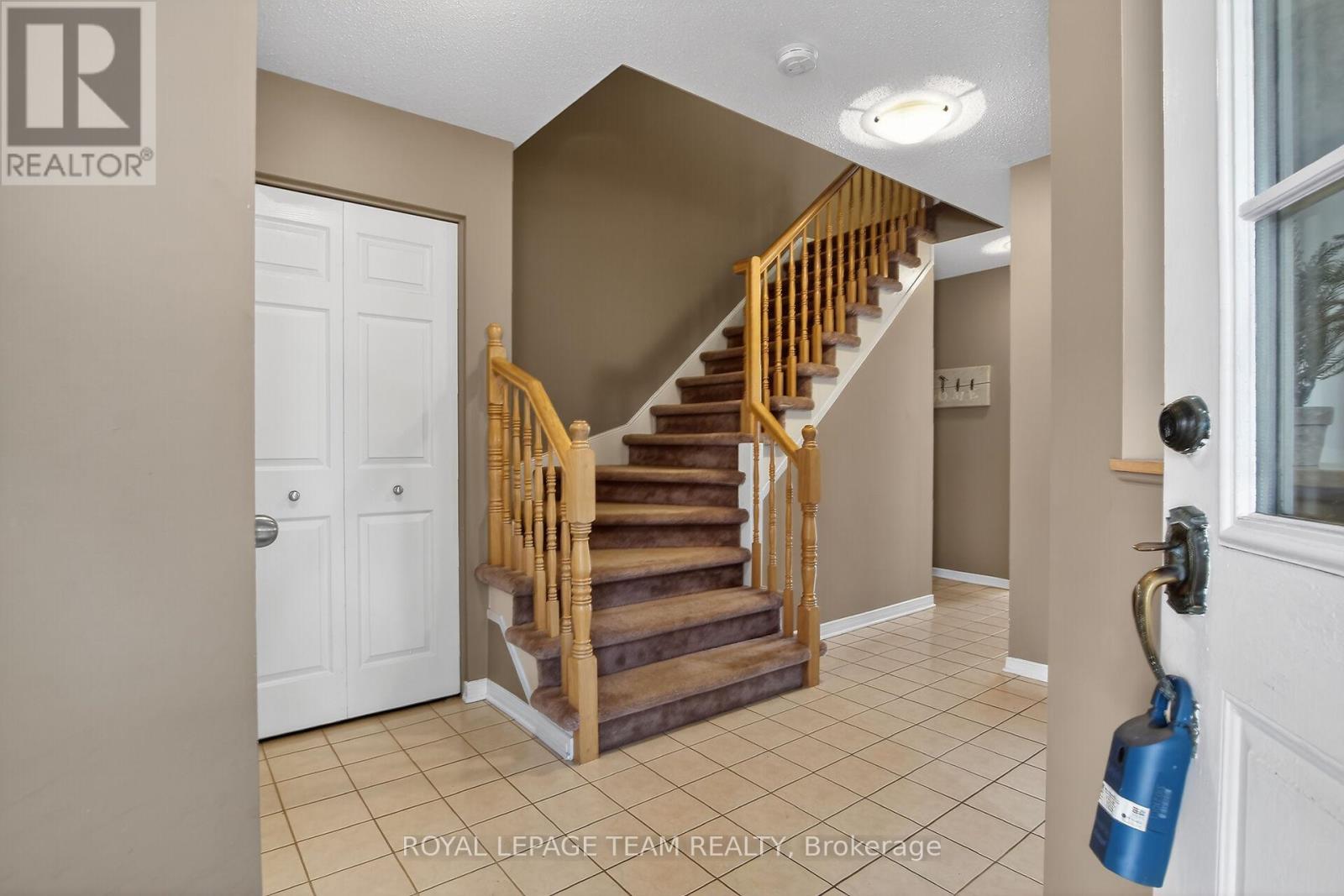 21 Baton Court, Ottawa, Ontario  K2L 4C8 - Photo 10 - X12873720