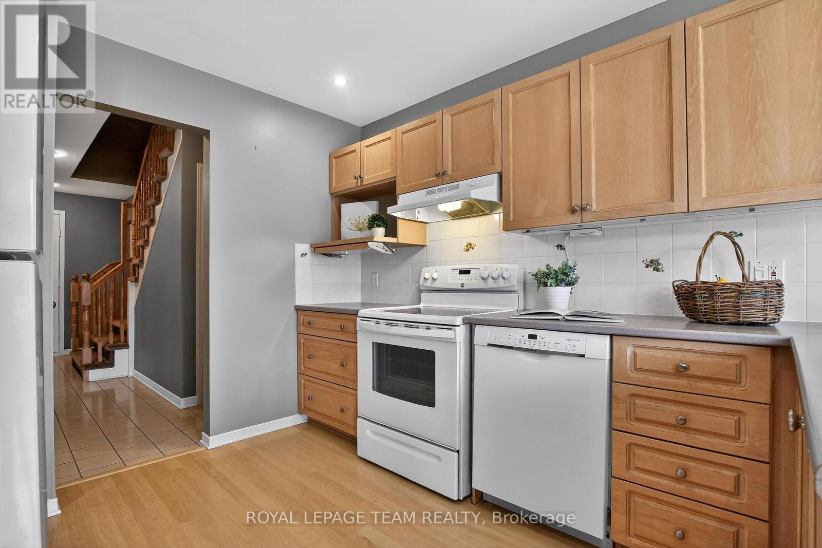 21 Baton Court, Ottawa, Ontario  K2L 4C8 - Photo 19 - X12873720