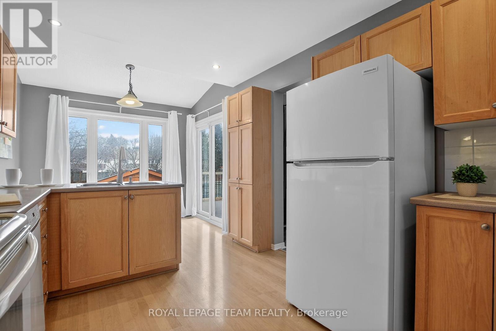 21 Baton Court, Ottawa, Ontario  K2L 4C8 - Photo 18 - X12873720