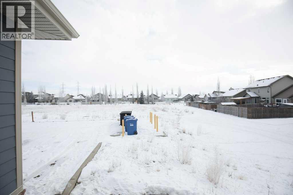143 Vanier Drive, Red Deer, Alberta  T4R 0H6 - Photo 5 - A2291174