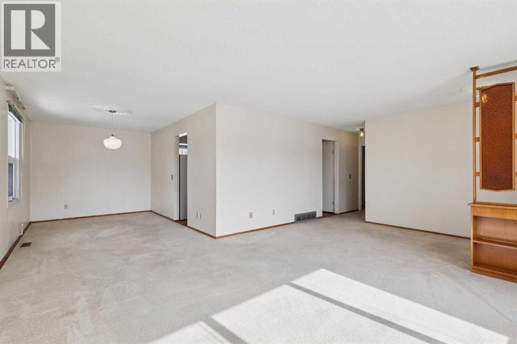 6820 4 Avenue SE, Calgary, Alberta  T2A 3H7 - Photo 5 - A2292556