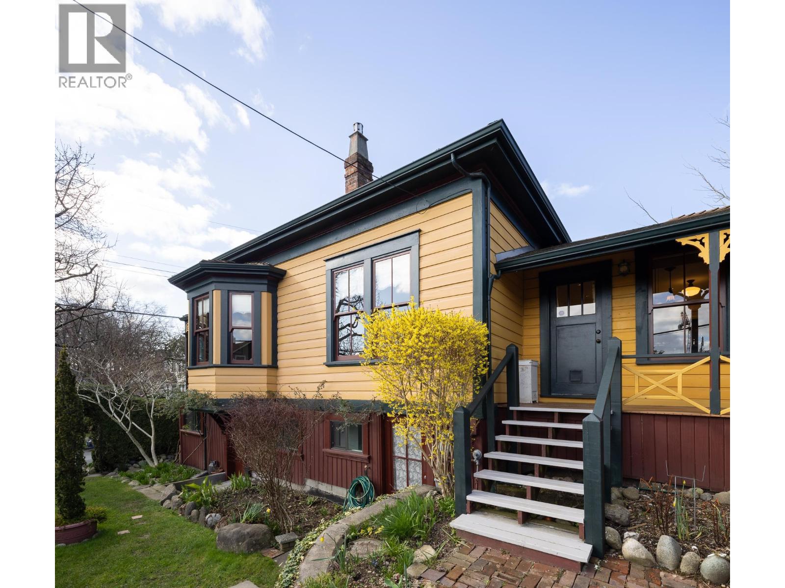 217 Ninth Street, New Westminster, British Columbia  V3M 3V4 - Photo 3 - R3105475