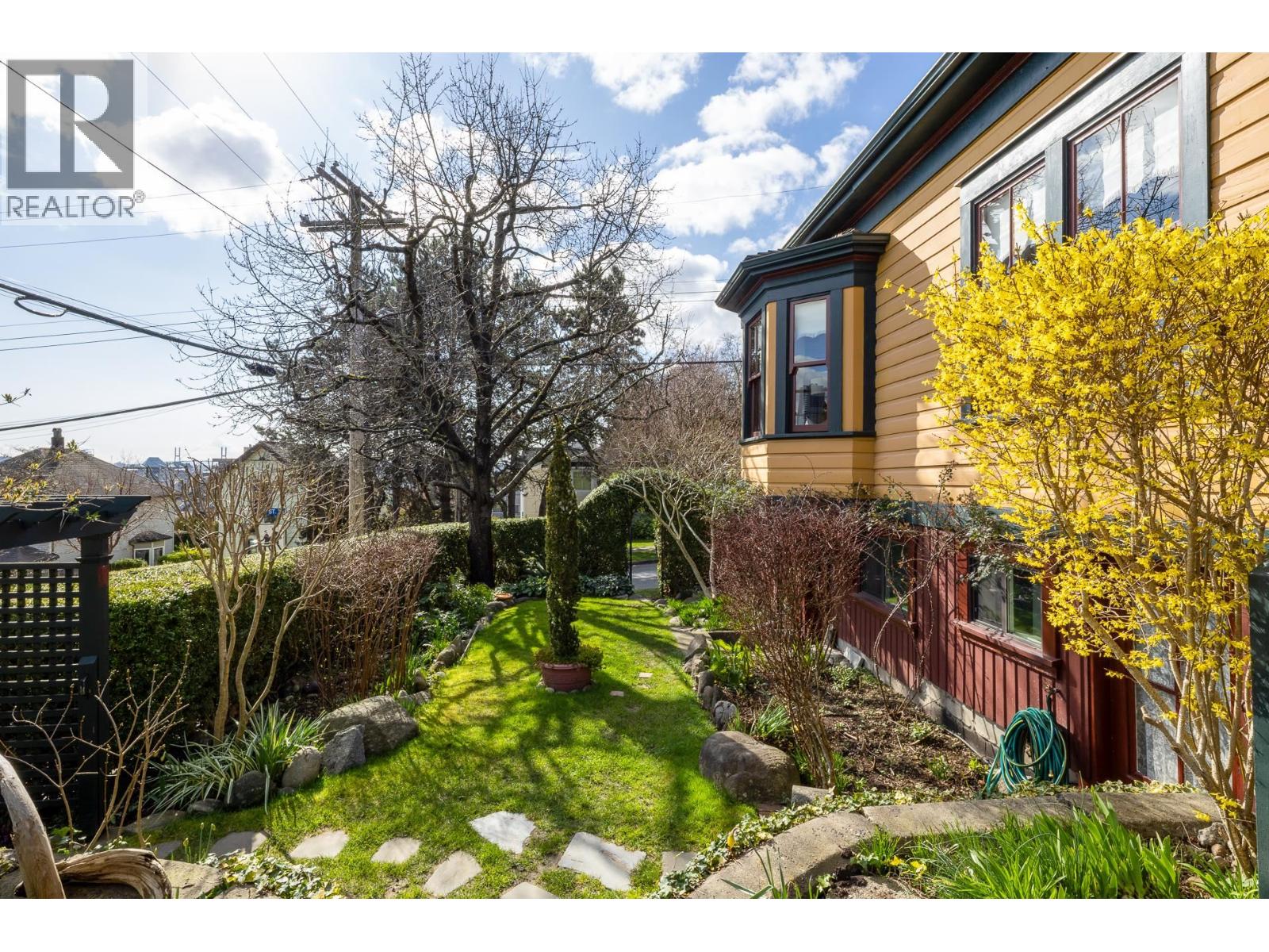 217 Ninth Street, New Westminster, British Columbia  V3M 3V4 - Photo 36 - R3105475