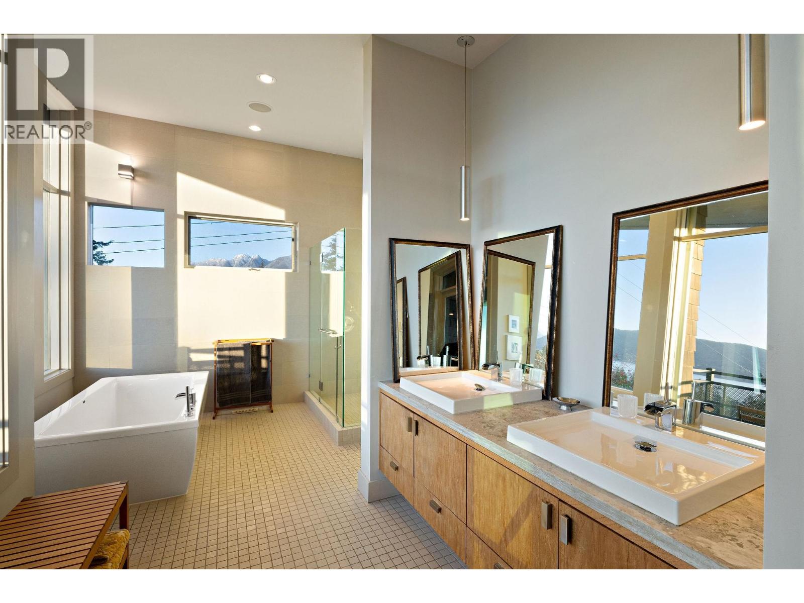 6235 Overstone Drive, West Vancouver, British Columbia  V7W 1X9 - Photo 29 - R3105506