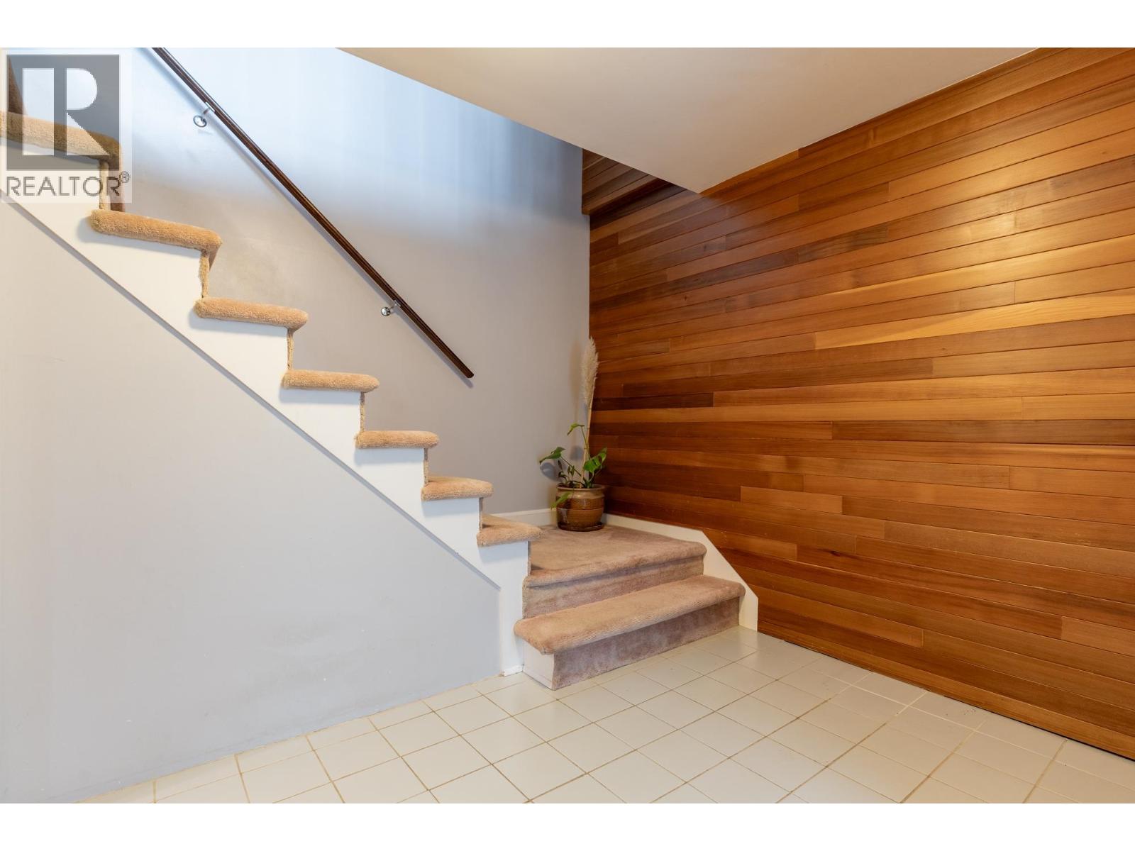 8140 Fairdell Crescent, Richmond, British Columbia  V7C 1W4 - Photo 5 - R3105533