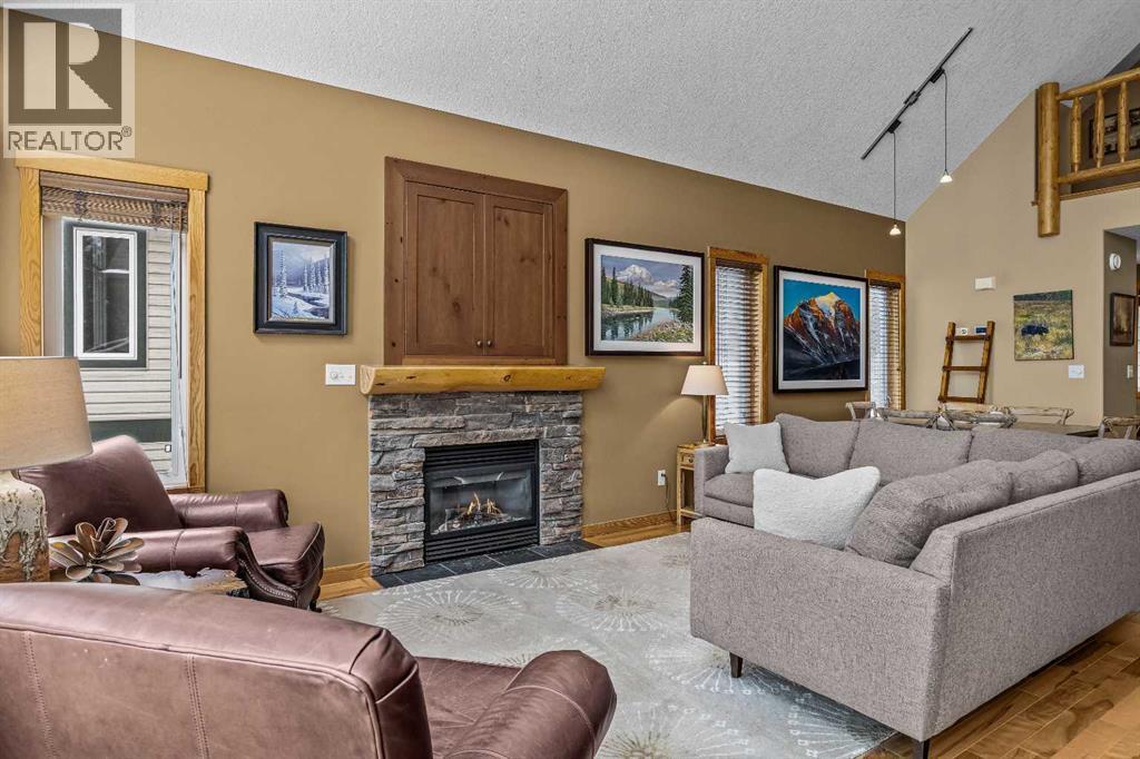 1112 Wilson Way, Canmore, Alberta  T1W 3C4 - Photo 11 - A2297442