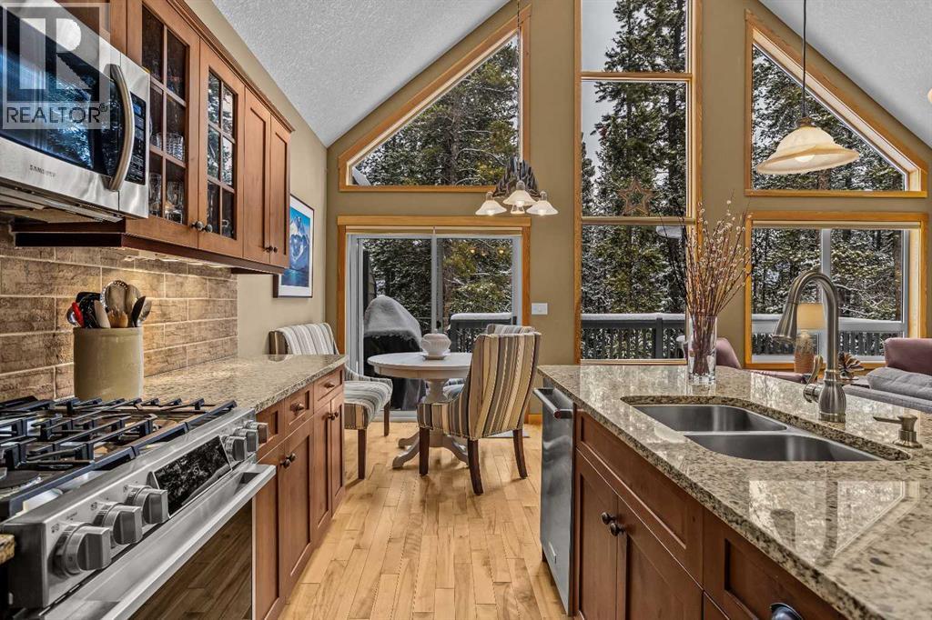 1112 Wilson Way, Canmore, Alberta  T1W 3C4 - Photo 16 - A2297442