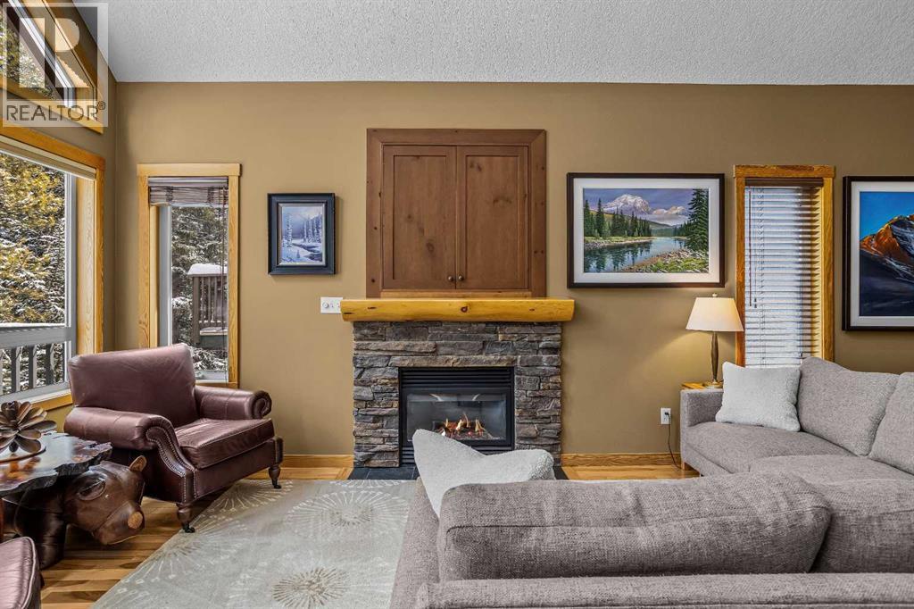 1112 Wilson Way, Canmore, Alberta  T1W 3C4 - Photo 10 - A2297442