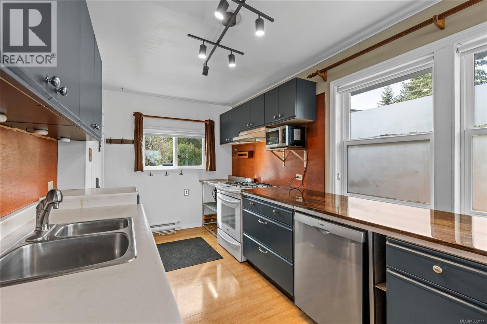 734 Railway Ave, Nanaimo, British Columbia  V9R 4L2 - Photo 6 - 1030111