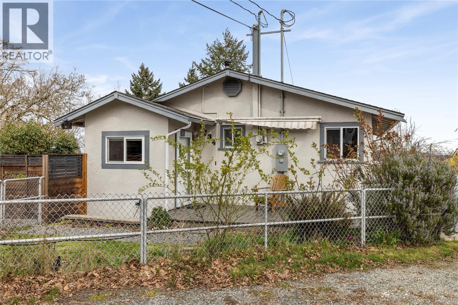 734 Railway Ave, Nanaimo, British Columbia  V9R 4L2 - Photo 1 - 1030111